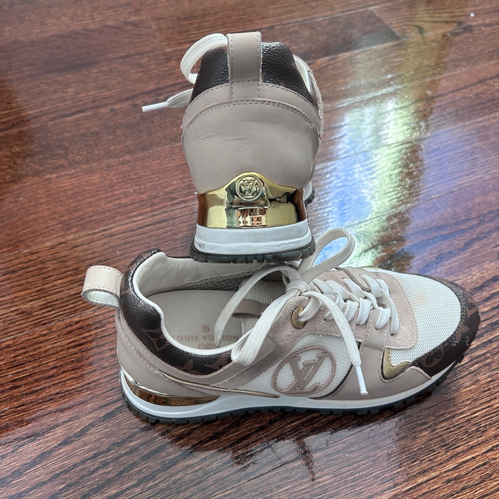 Louis Vuitton Runway Sneakers Size 37